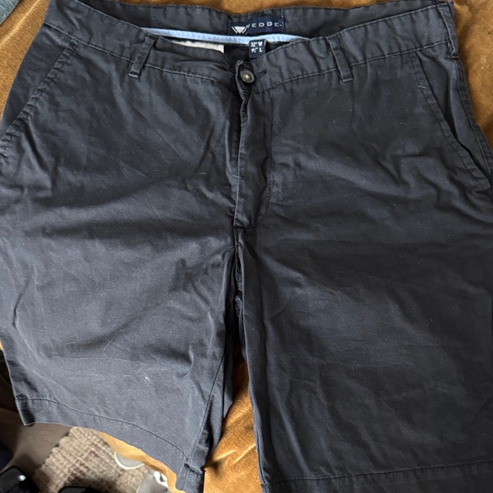 Wedge - Men's Black Golf Shorts, 32” waist, 9.5” inseam